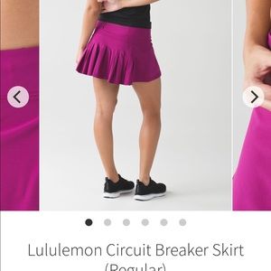 Lululemon Curcuit Breaker Skirt. Deep Fuschia.